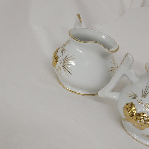 Vintage Pine Cone Creamer and Sugar Set: Gold Accents, Tea  Antique Golden Pine Sugar and Creamer Set Gold